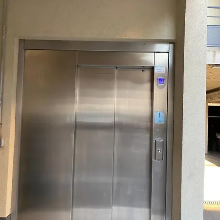 Apartment Lumineux Avec Place De Parking Privative *