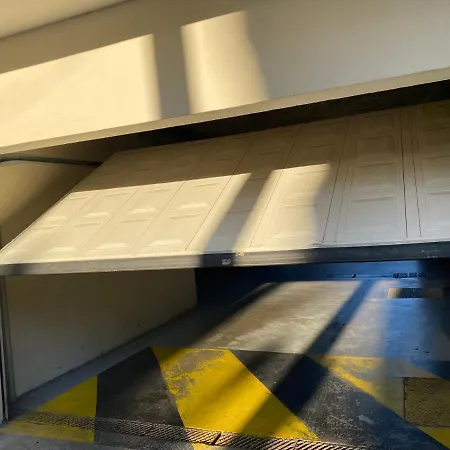 Lumineux Avec Place De Parking Privative